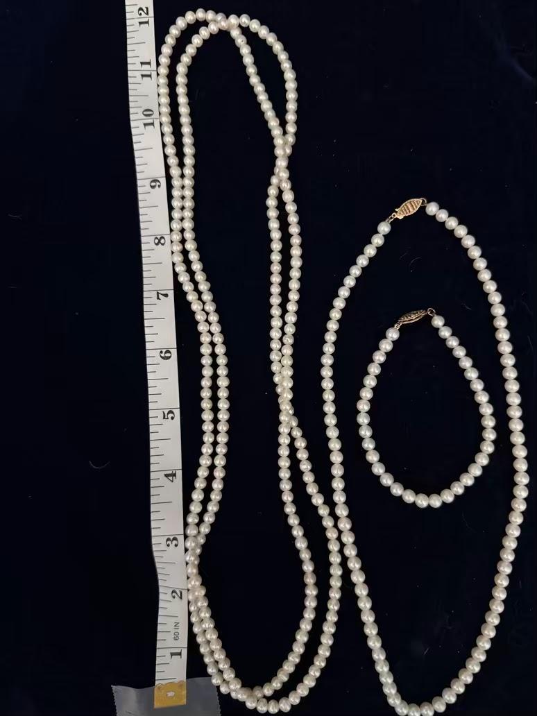 Fifteen Minutes: The Pearls, Aunt Mary, and a Drive I'll Never Forget