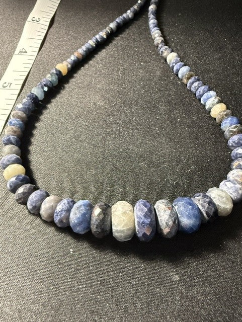 Jay King Desert Rose sodalite necklace showing graduated faceted rondelle beads from small to large