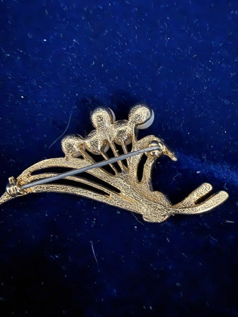 Vintage gold-tone faux pearl spray brooch back view showing pin clasp and textured gold detail