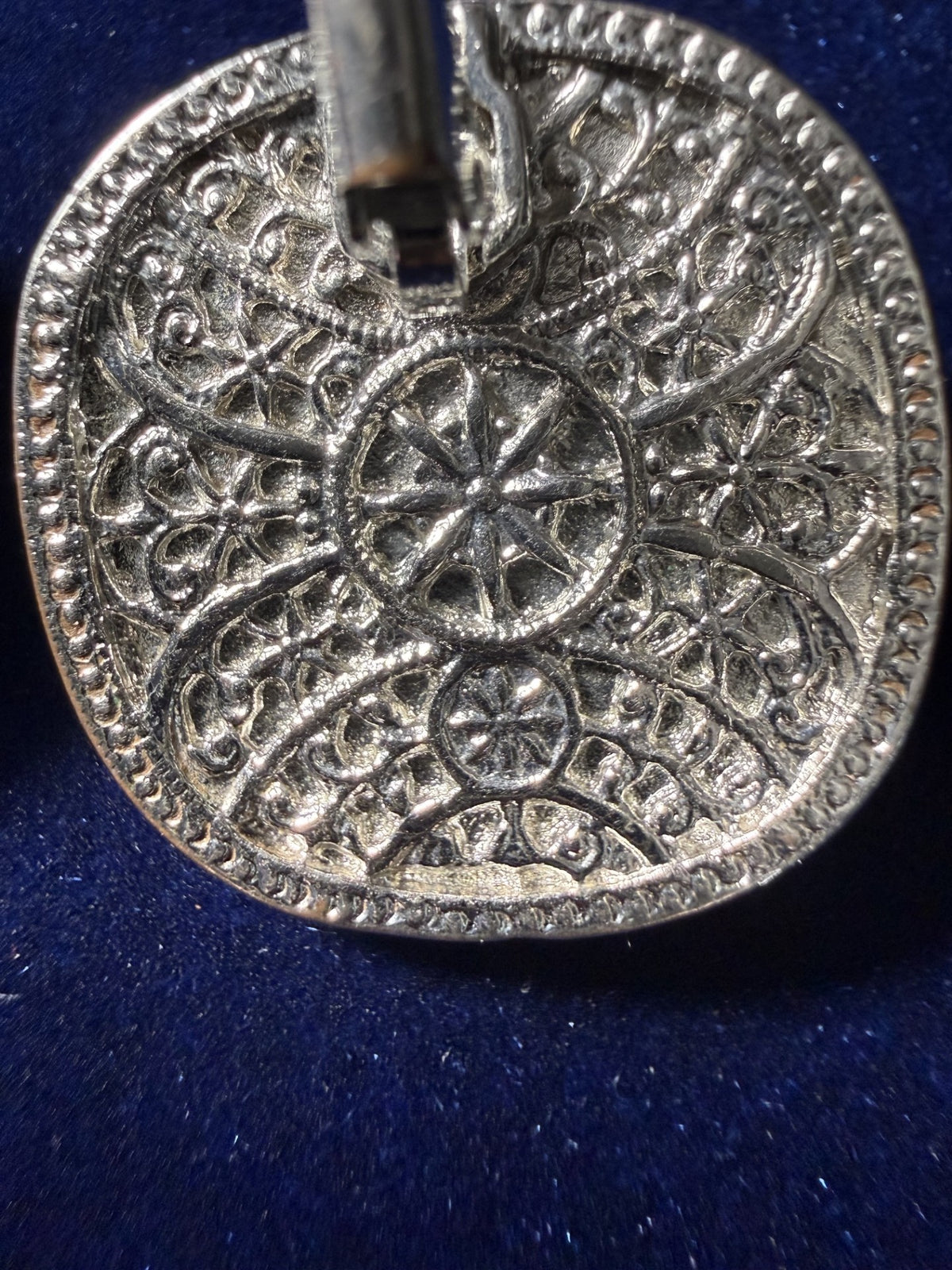 Vintage Brighton-Style Silver-Tone Filigree Round Earrings