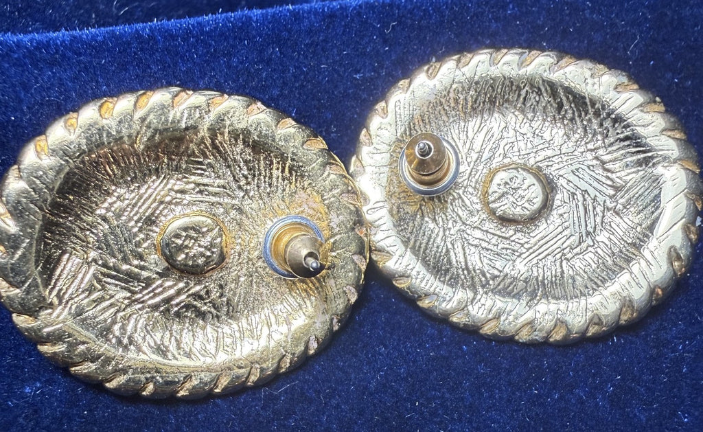 Lady Remington Vintage Black Enamel & Faux Pearl Pierced Earrings – Gold-Tone Rope Border