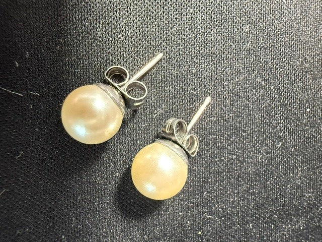 Vintage Cultured Pearl Stud Earrings