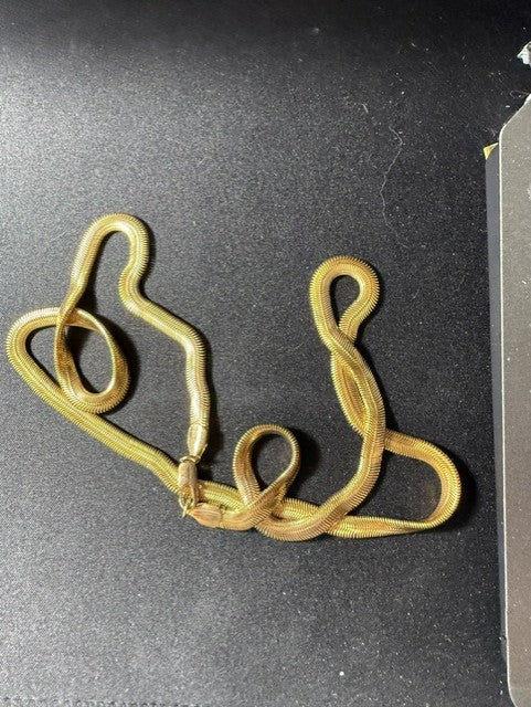 Vintage gold-tone herringbone chain necklace full view