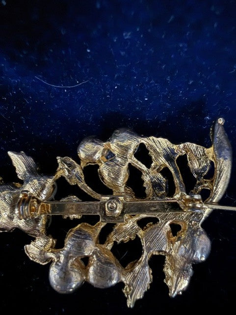 Vintage Gold-Tone Faux Pearl Spray Brooch – Brushed Leaf Design, Mid-Century