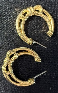 Vintage Gold-Tone Bow Hoop Earrings